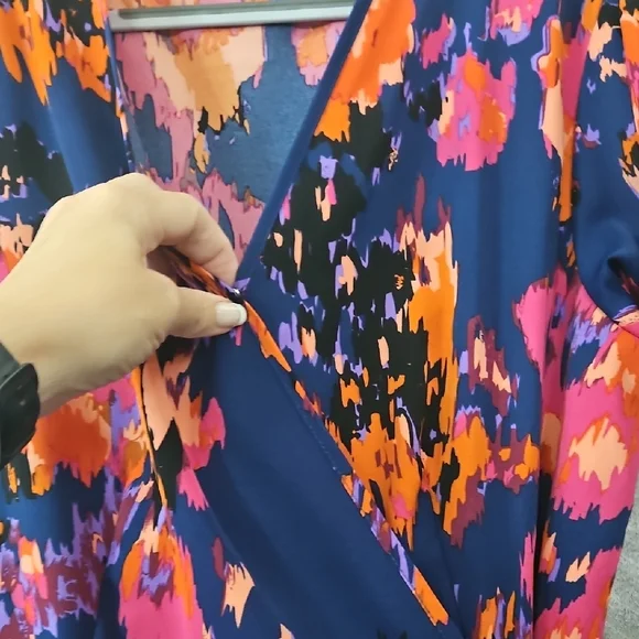 Vibrant Navy Floral Wrap Maxi Dress in Pink & Orange Size XL - Picture 3 of 6